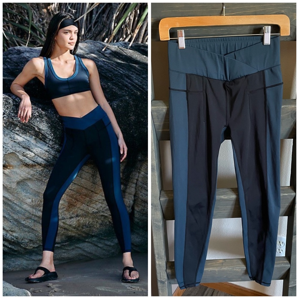 Free People Movement Rebel Legging in Black/New Navy Size Small